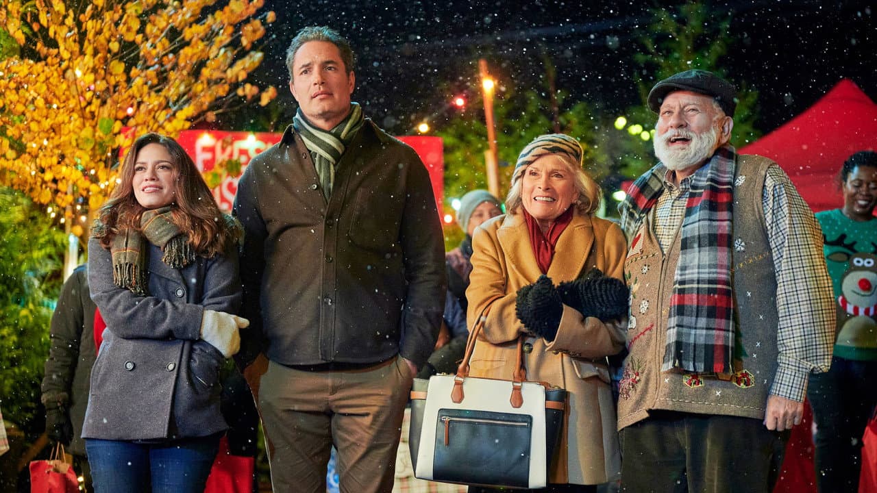 Five Star Christmas still 7