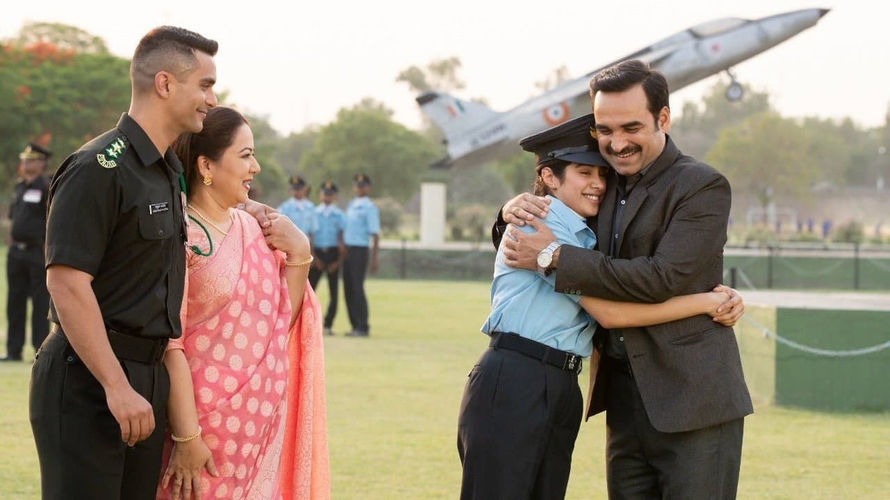 Gunjan Saxena (2020) Movie News: Biopic on IAF Pilot still 3