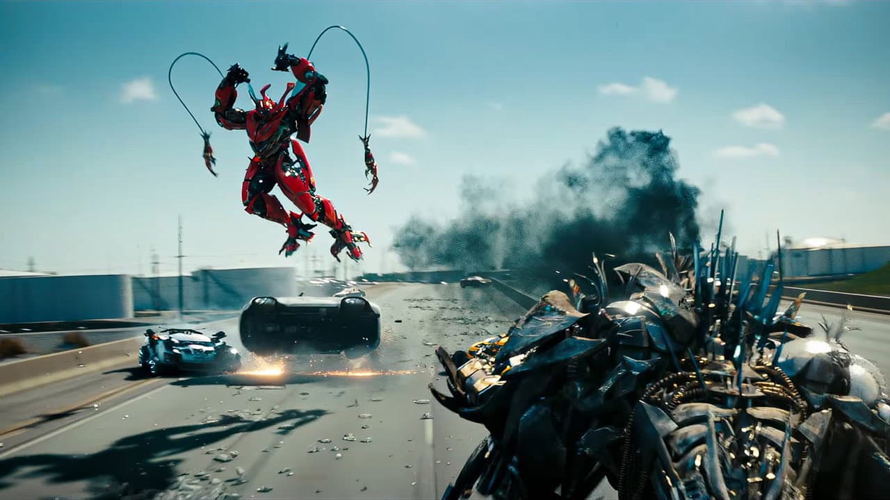 Transformers: Dark of the Moon still 8