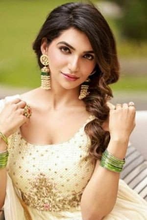 Kriti Verma Lauds Mundhe’s Work Ethic in Independence Day
