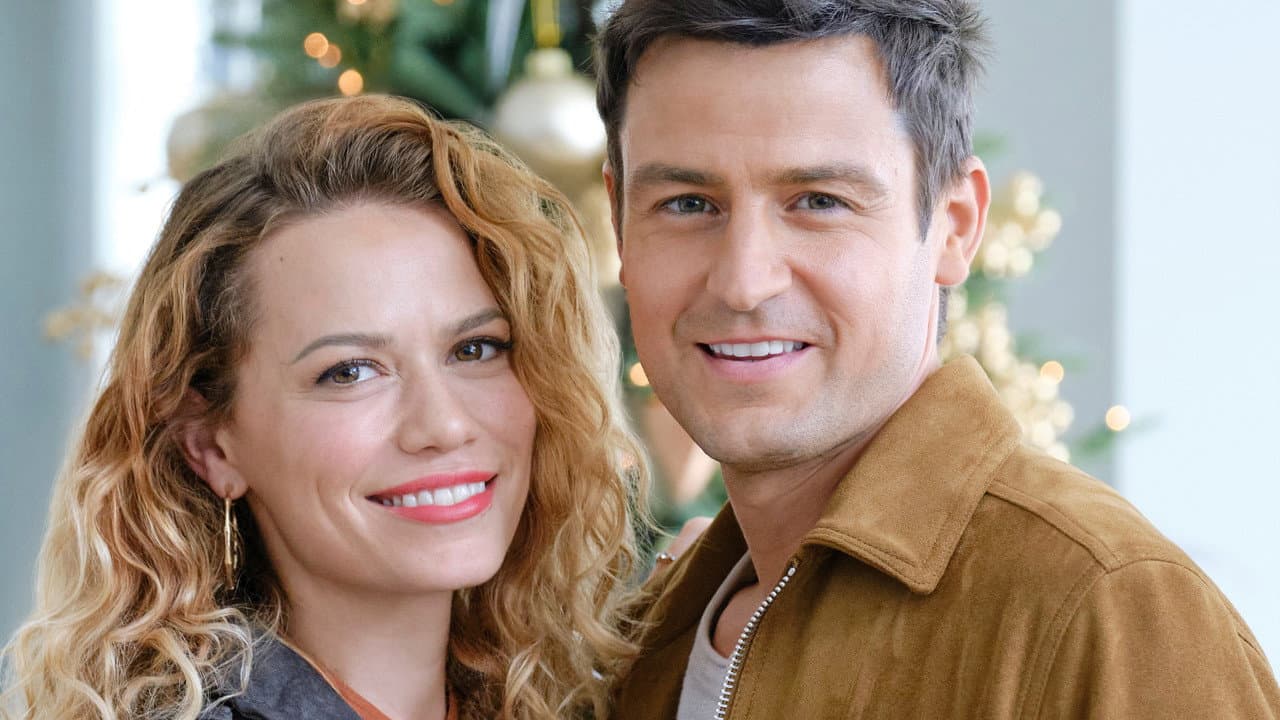 An Unexpected Christmas still 4