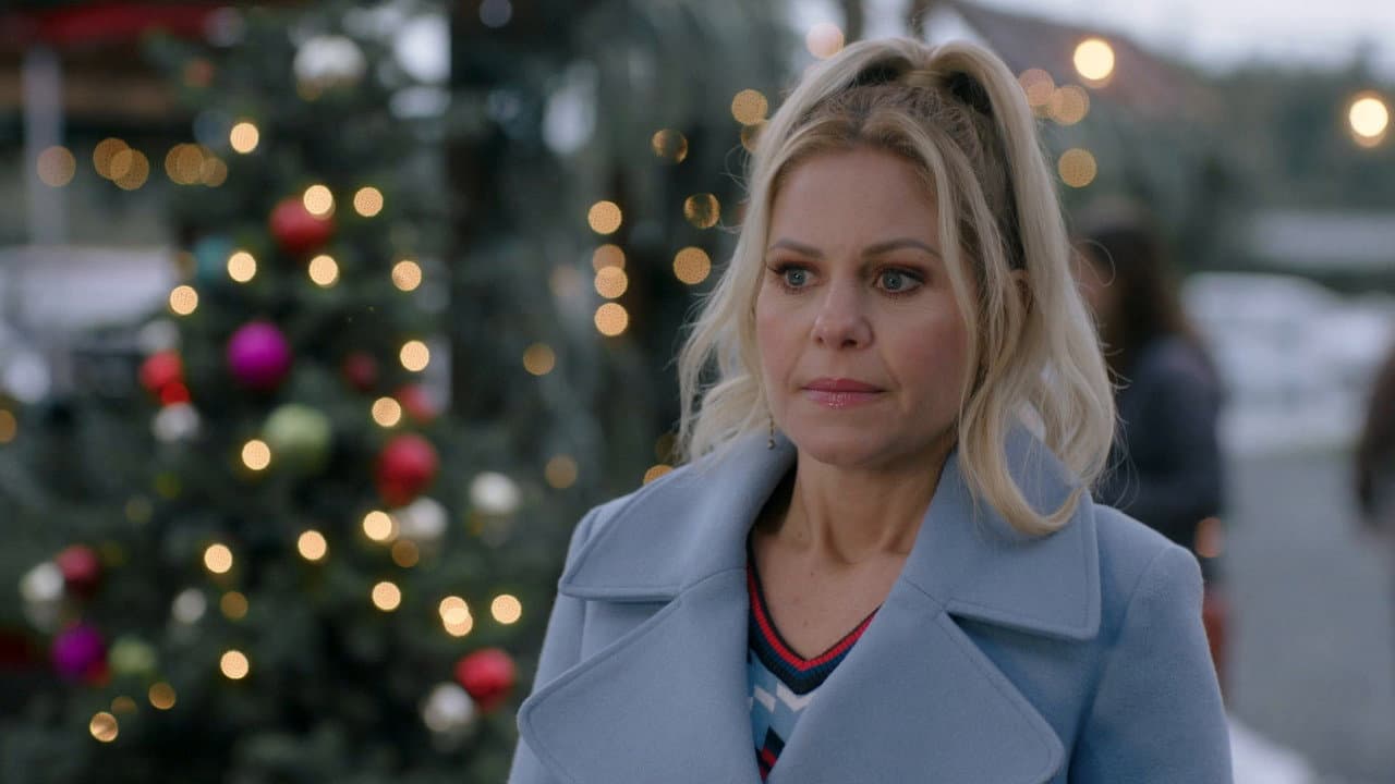 The Christmas Contest still 6