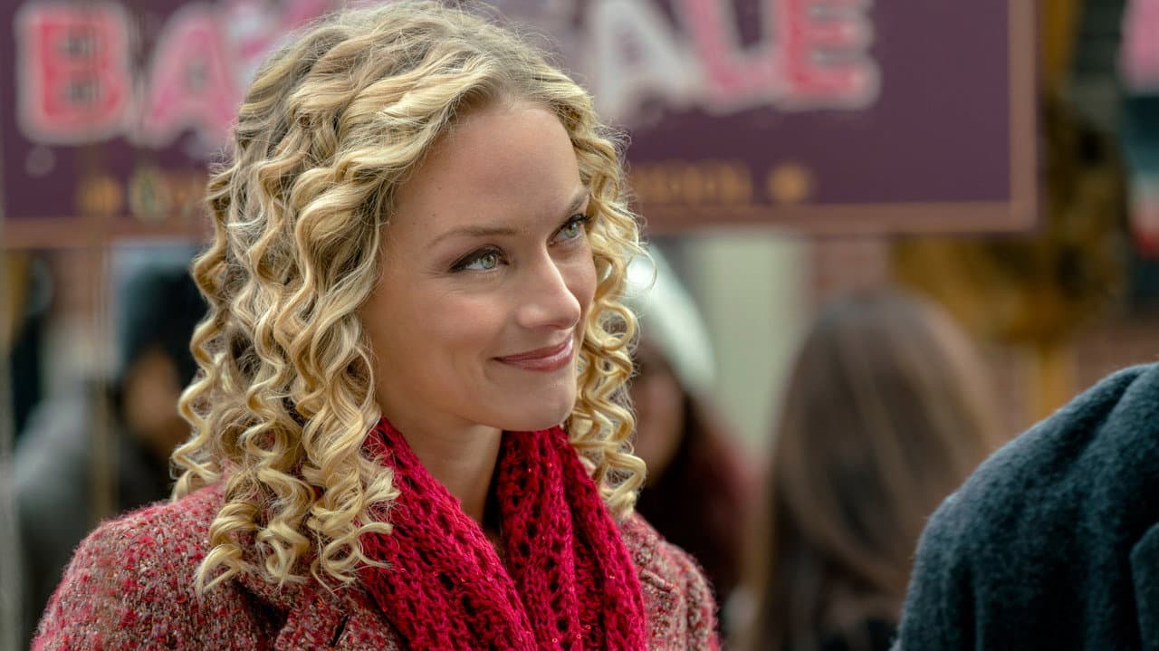 Marry Me at Christmas still 6