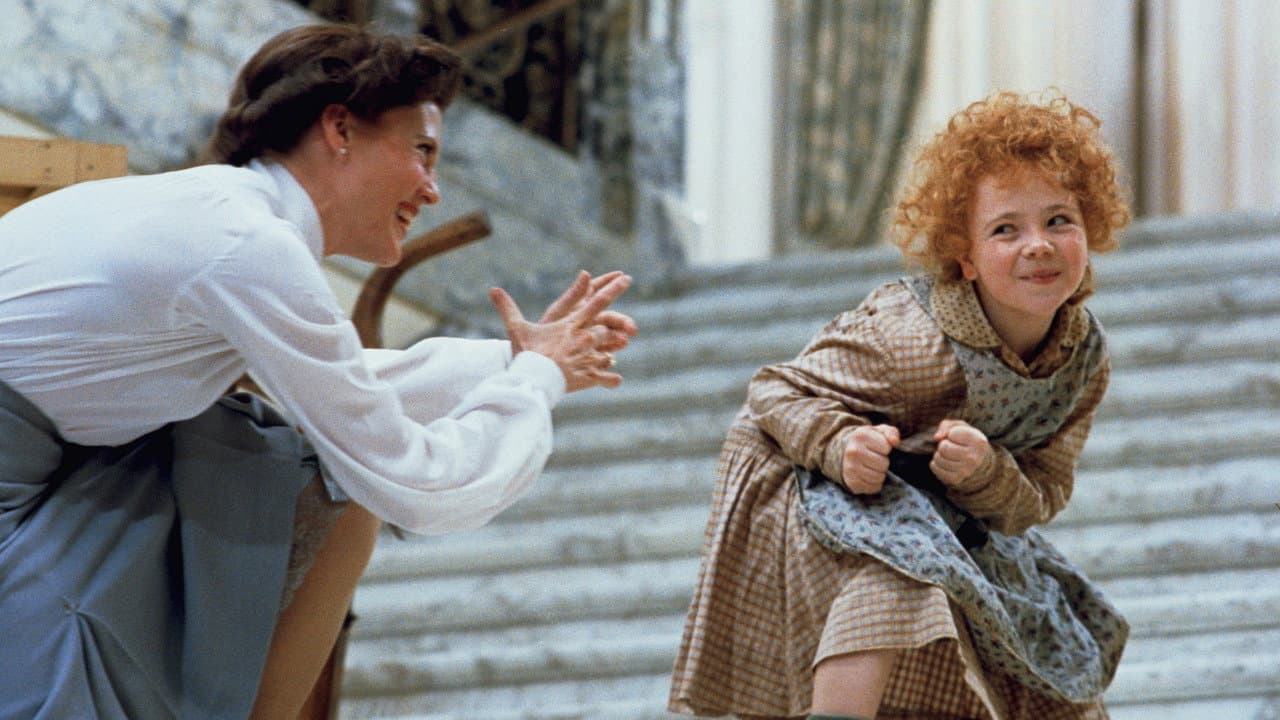 Annie still 4
