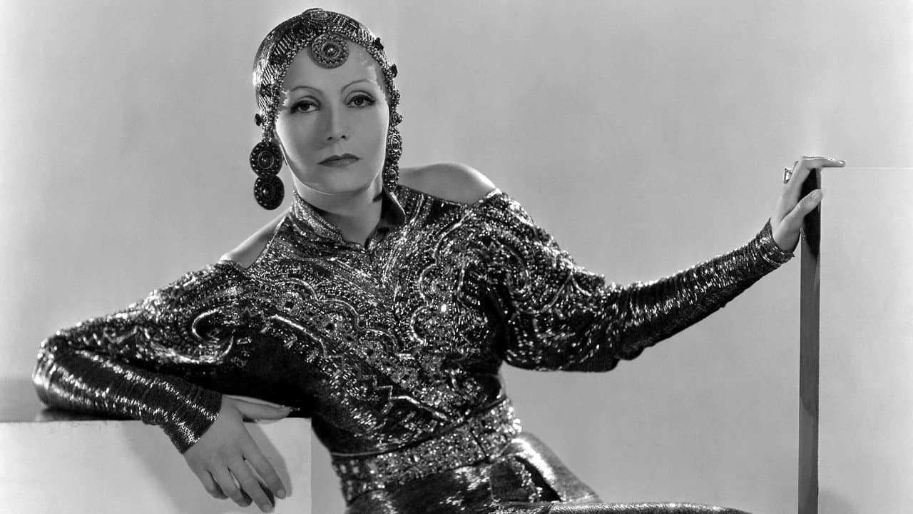 Mata Hari still 5