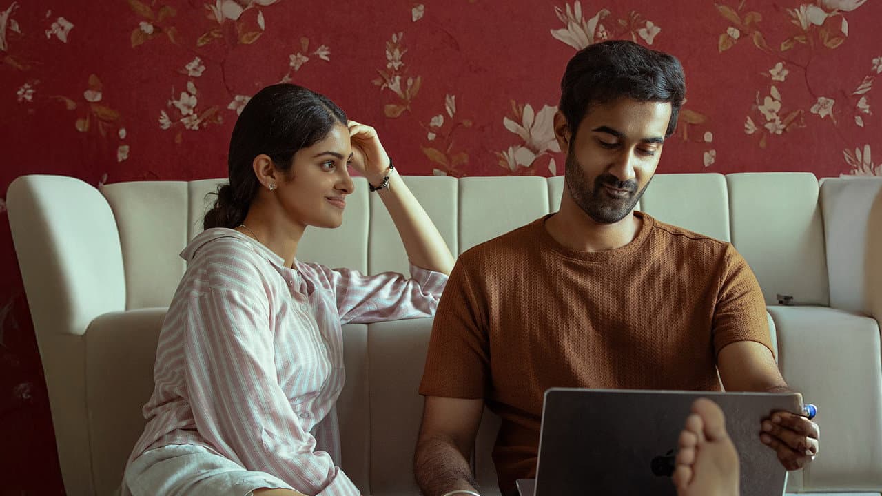 Couple Friendly still 4
