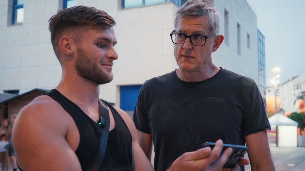 Louis Theroux: Inside the Manosphere still 3