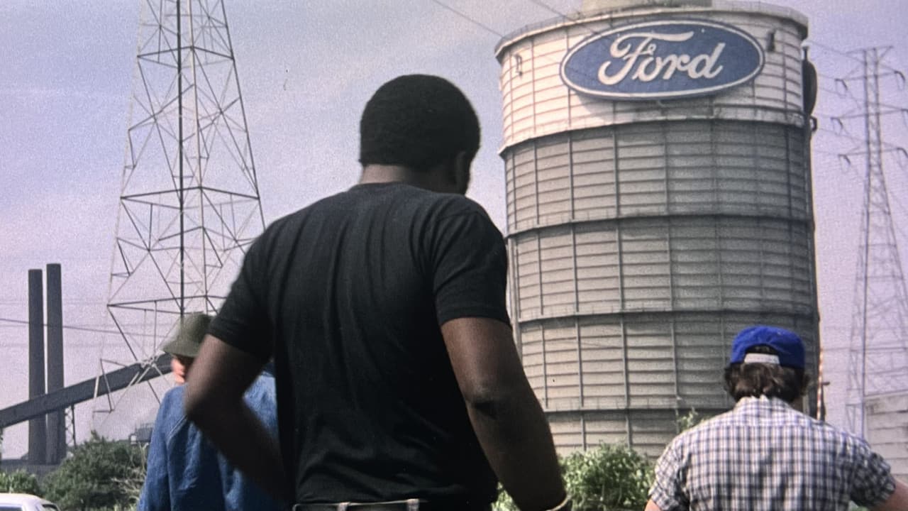 Blue Collar still 1