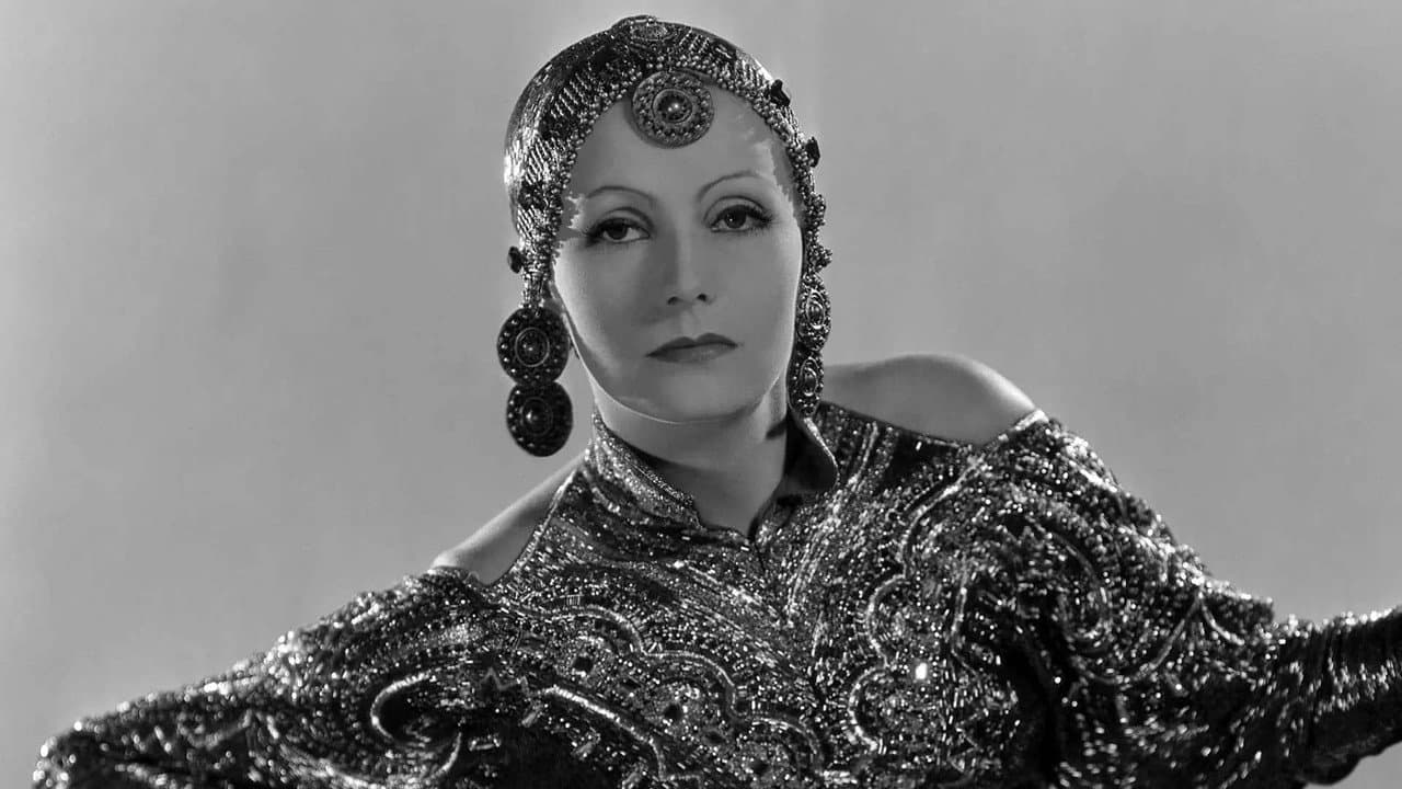 Mata Hari still 7